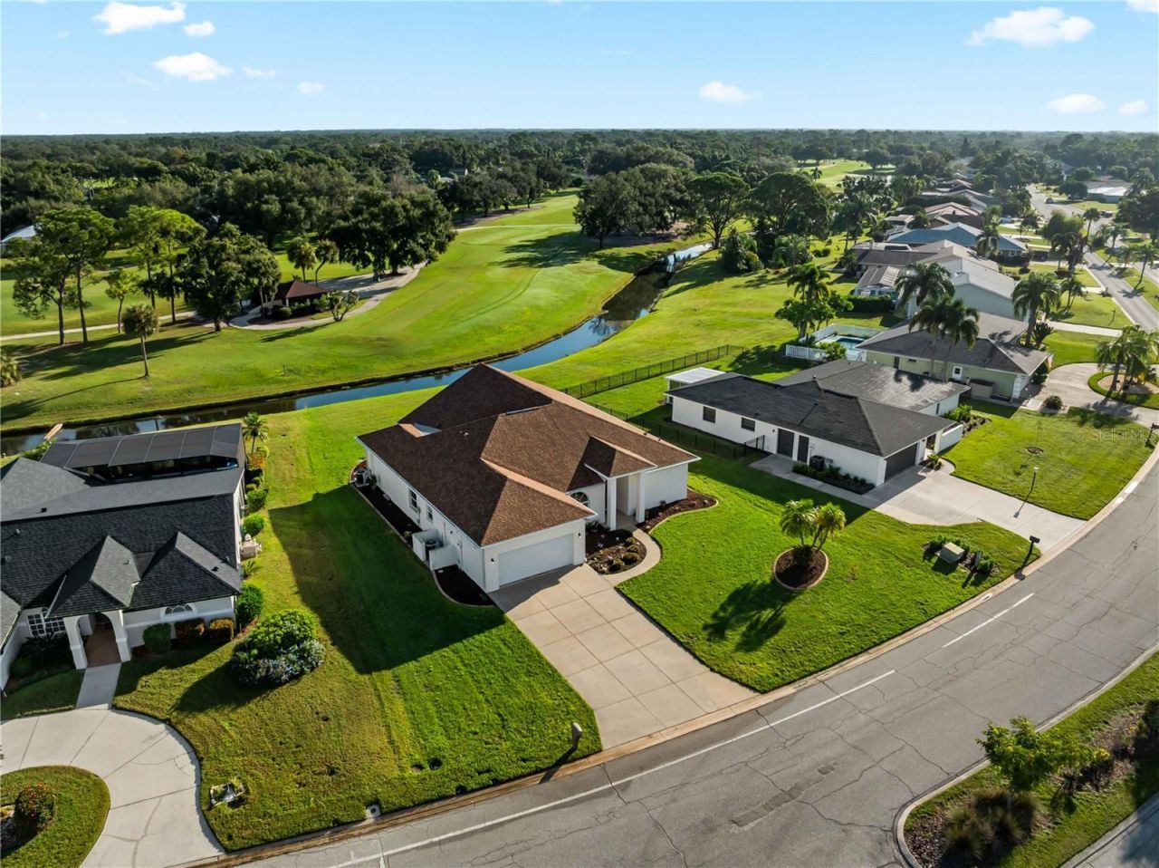 5121 Palm Aire Drive , Sarasota, FL 34243 Photo