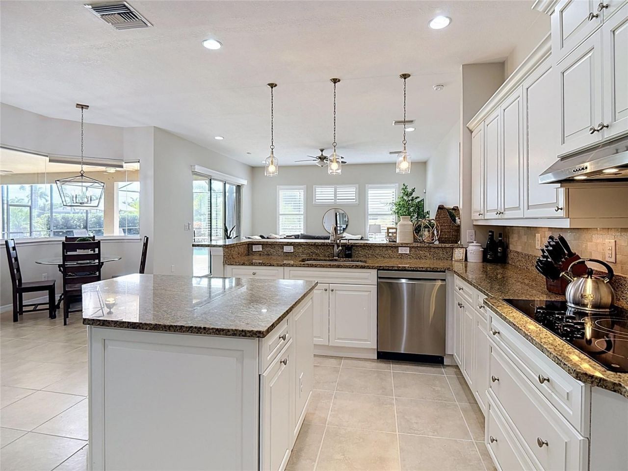 17014 E 2nd Avenue, Bradenton, FL 34212 Photo