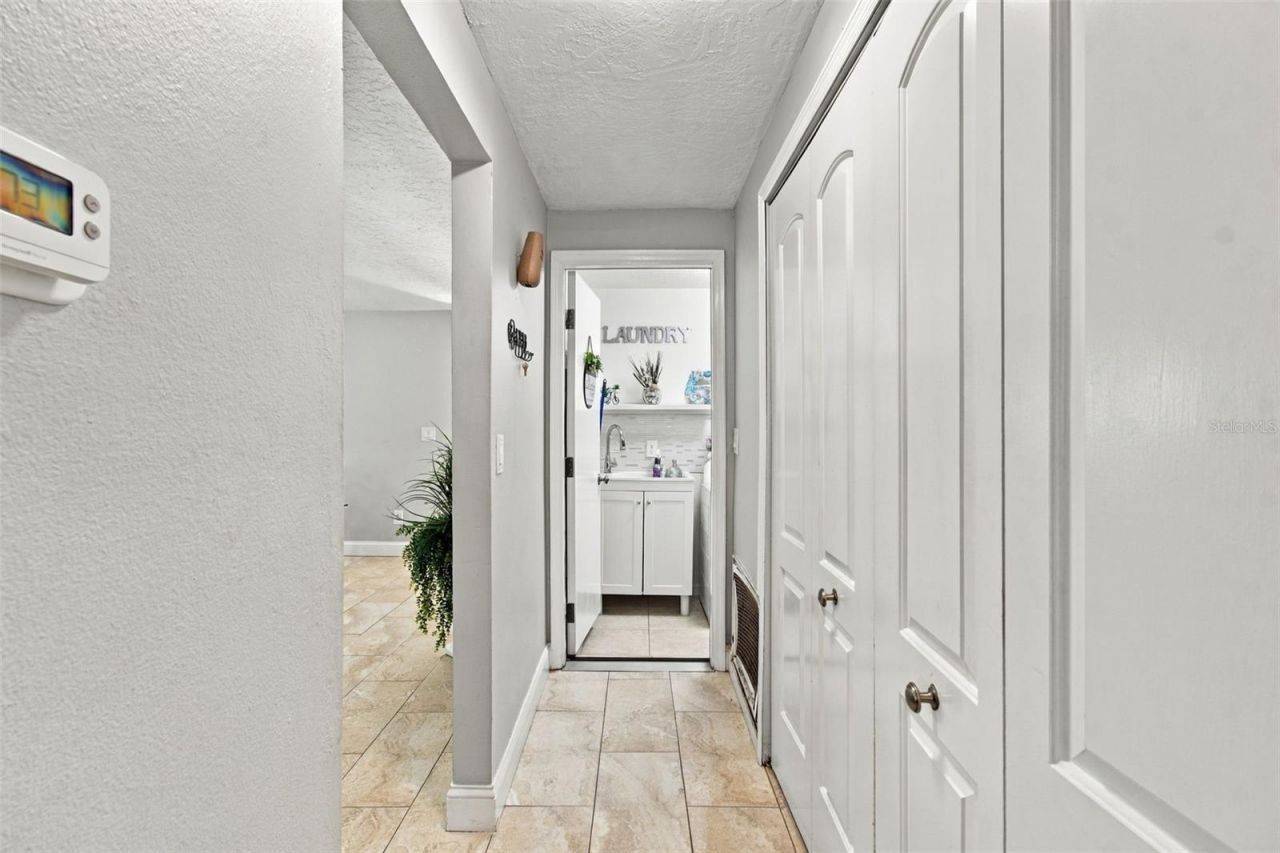 1325 Oakcrest Drive , Brandon, FL 33510 Photo