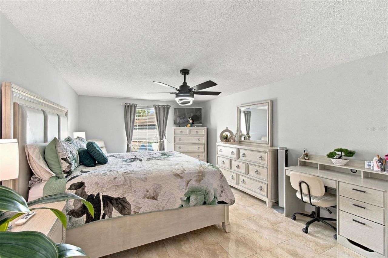 1325 Oakcrest Drive , Brandon, FL 33510 Photo