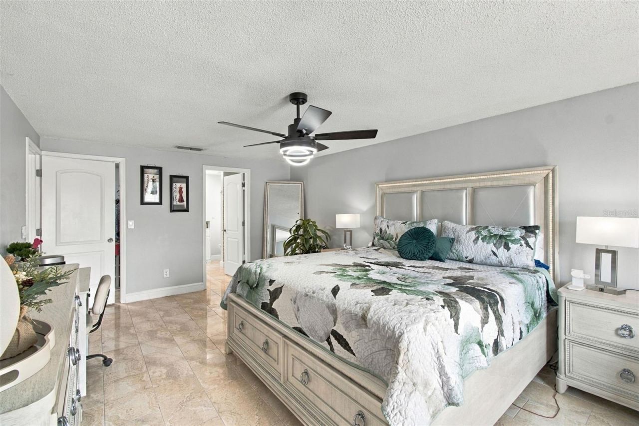 1325 Oakcrest Drive , Brandon, FL 33510 Photo