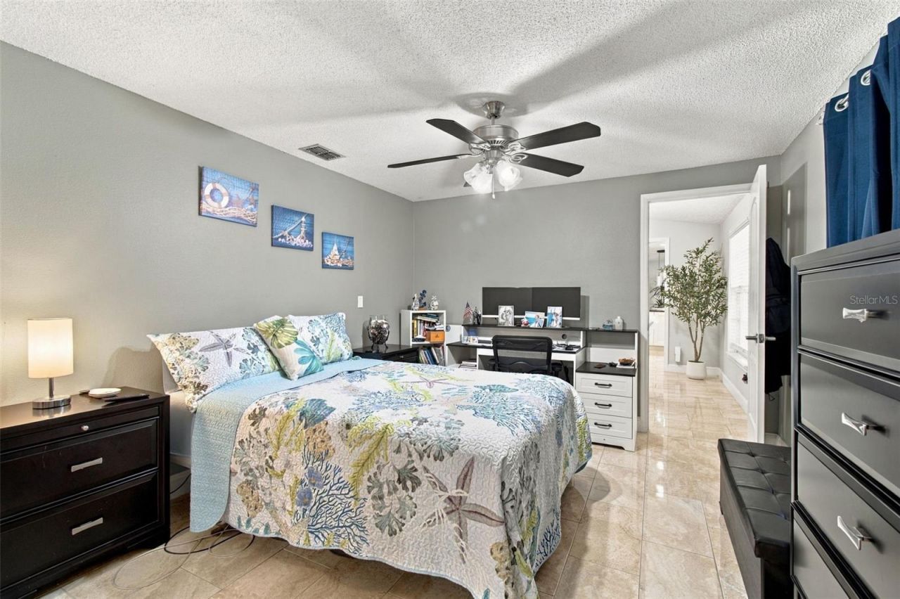 1325 Oakcrest Drive , Brandon, FL 33510 Photo
