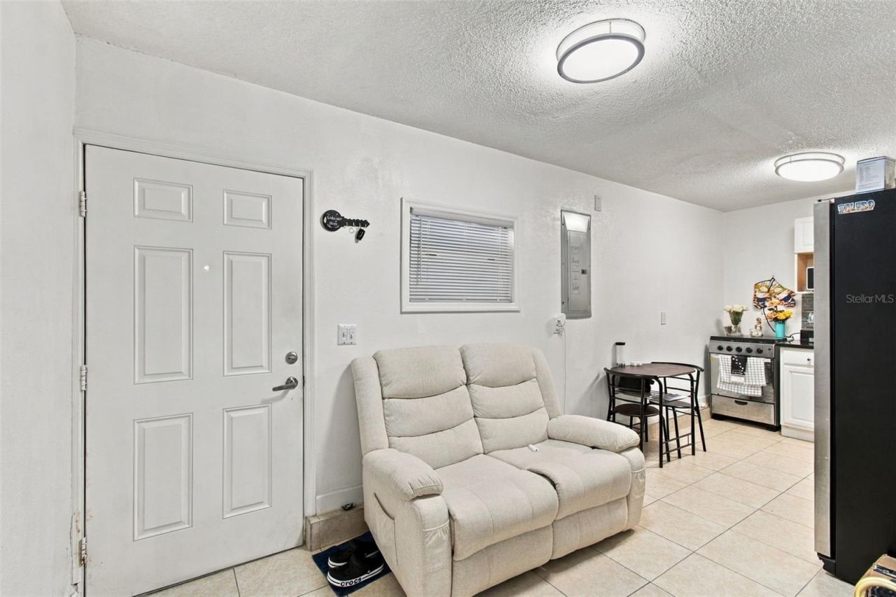 1325 Oakcrest Drive , Brandon, FL 33510 Photo