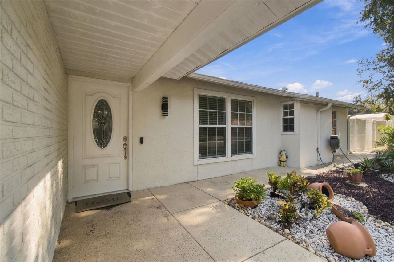 1325 Oakcrest Drive , Brandon, FL 33510 Photo
