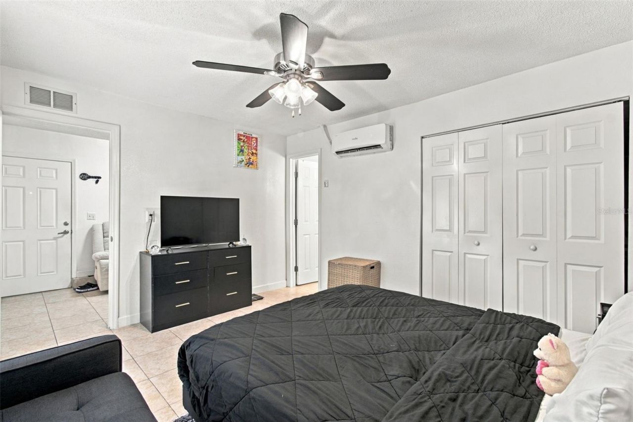 1325 Oakcrest Drive , Brandon, FL 33510 Photo