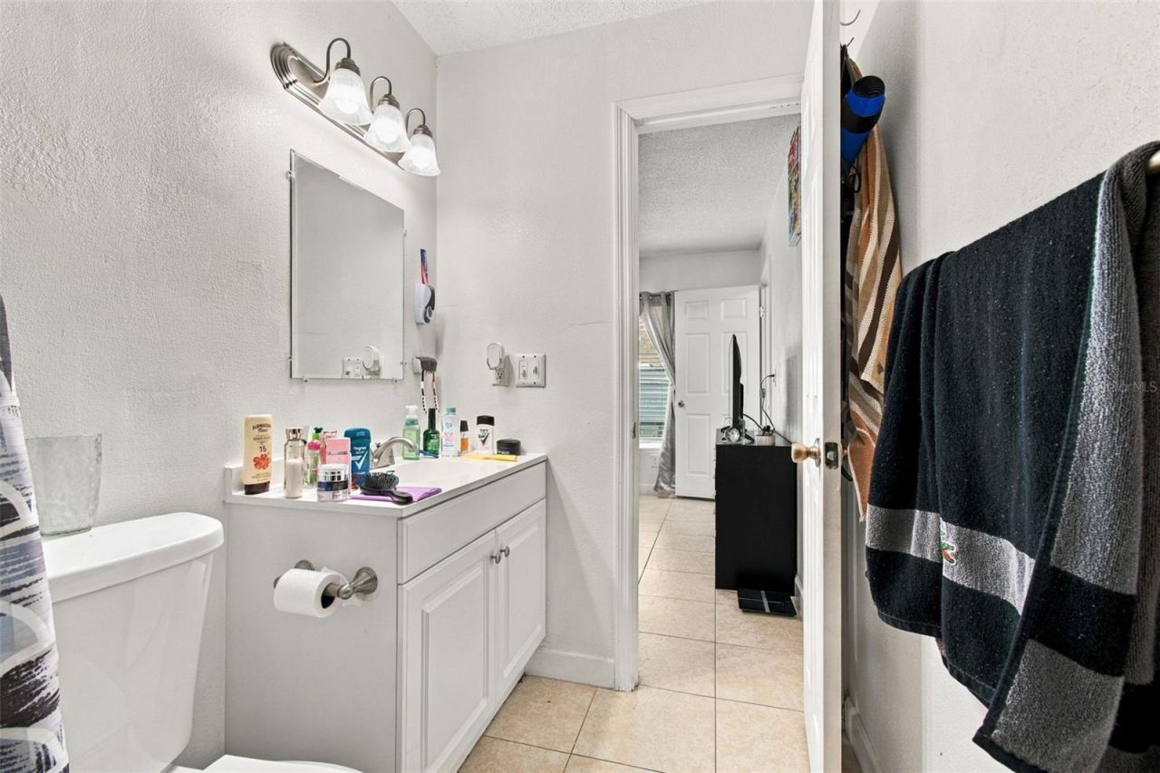 1325 Oakcrest Drive , Brandon, FL 33510 Photo