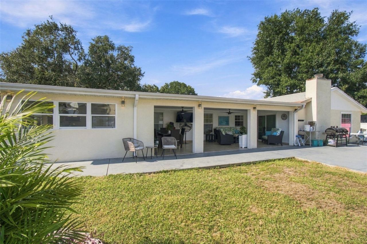 1325 Oakcrest Drive , Brandon, FL 33510 Photo