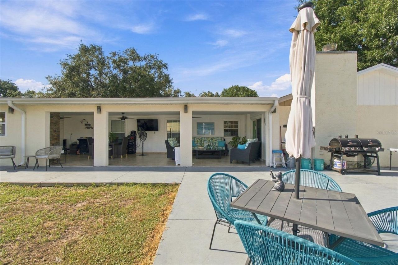 1325 Oakcrest Drive , Brandon, FL 33510 Photo