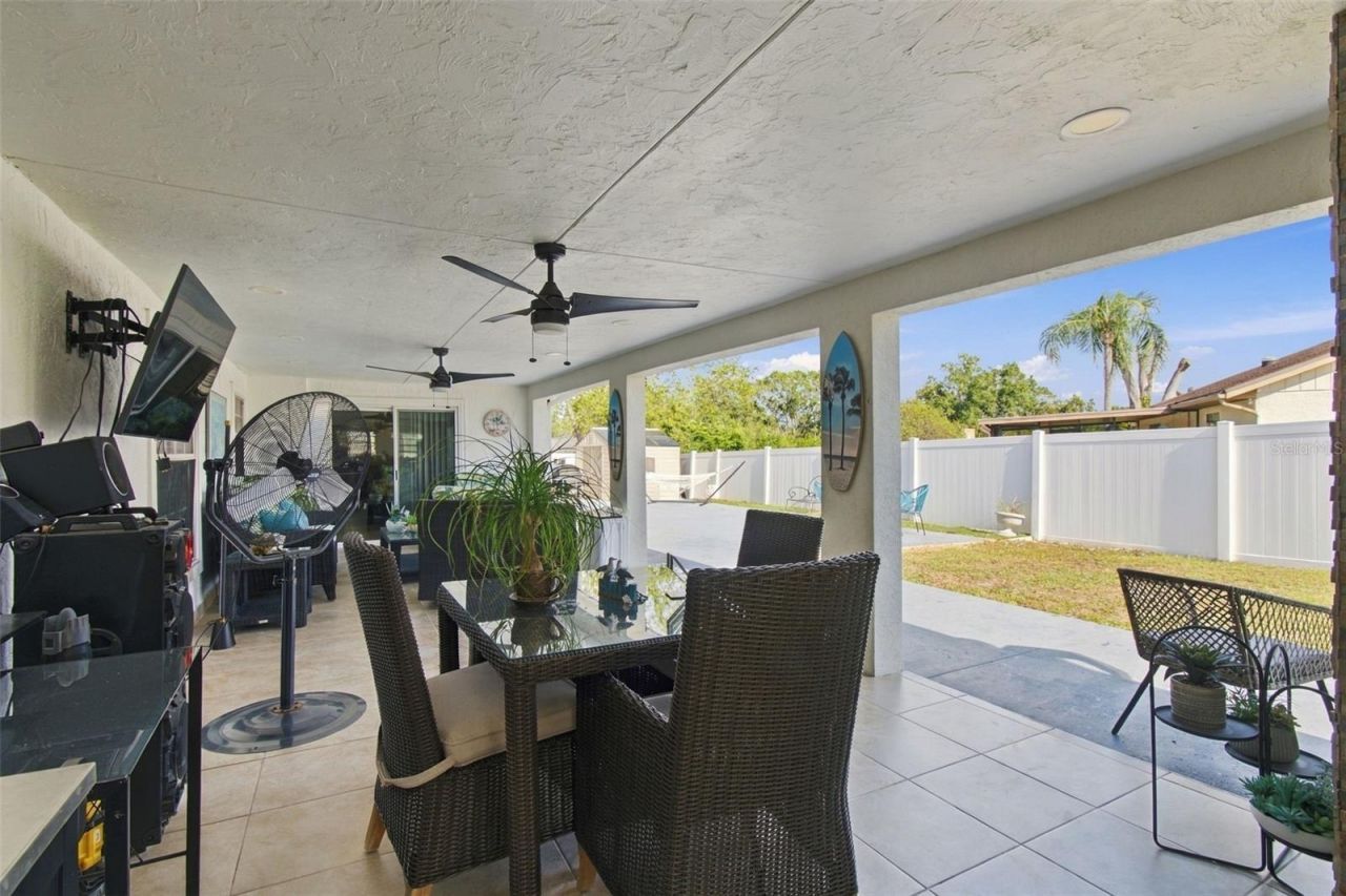 1325 Oakcrest Drive , Brandon, FL 33510 Photo