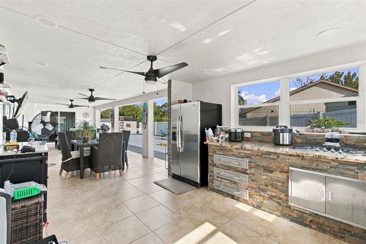1325 Oakcrest Drive , Brandon, FL 33510 Photo
