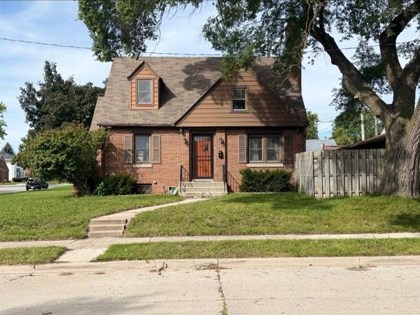 1654 S 20th STREET, Sheboygan, WI 53081