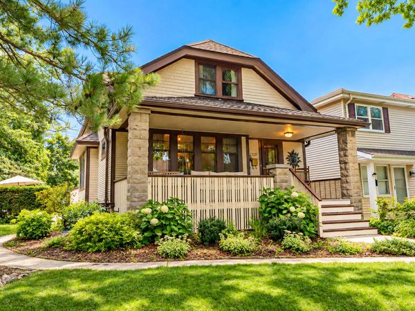 2221 S 79th St, West Allis, WI 53219