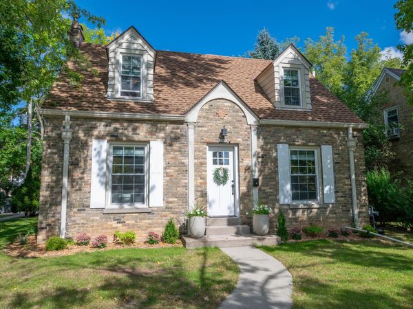 1946 Ludington Ave, Wauwatosa, WI 53226