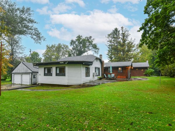 S106W20110 N Shore Dr, Muskego, WI 53150