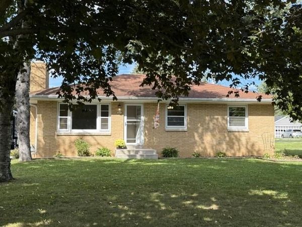 3472 E Ryan Rd, Oak Creek, WI 53154