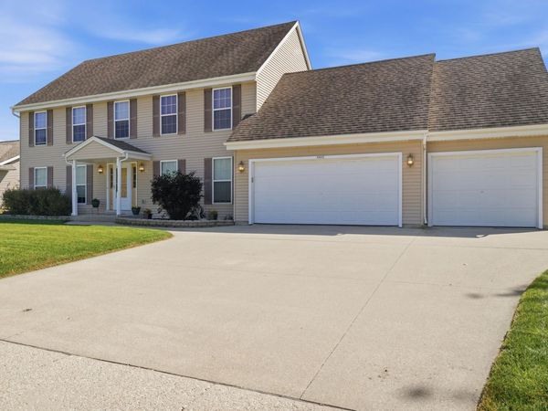 1413 Lee Ave, West Bend, WI 53090