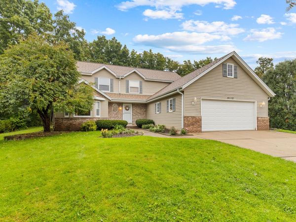 4110 W Carpenter Ave, Greenfield, WI 53221