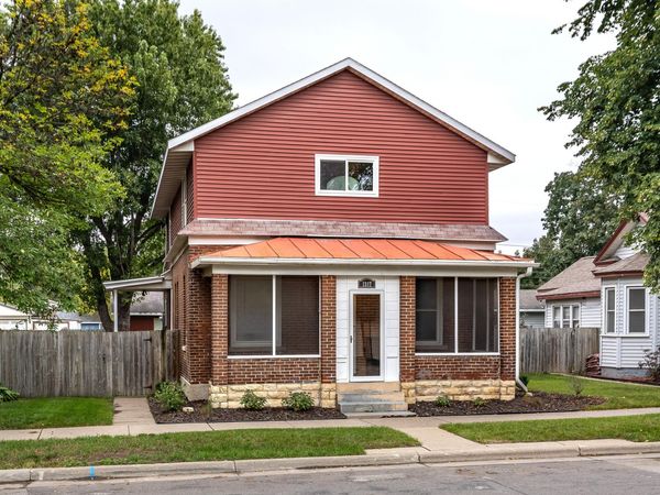 1317 Farnam St, La Crosse, WI 54601