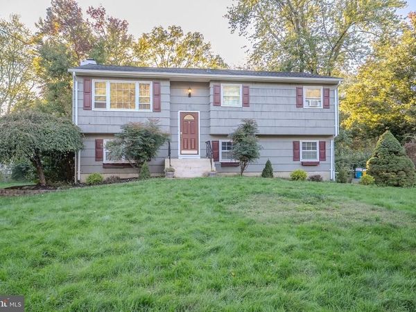 9 OAK BRANCH ROAD, EAST WINDSOR, NJ 08512