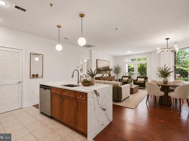 181 E REED AVENUE, Unit 201, ALEXANDRIA, VA 22305