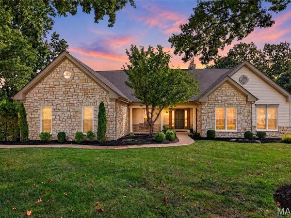 17711 Birch Leaf Court, Chesterfield, MO 63005
