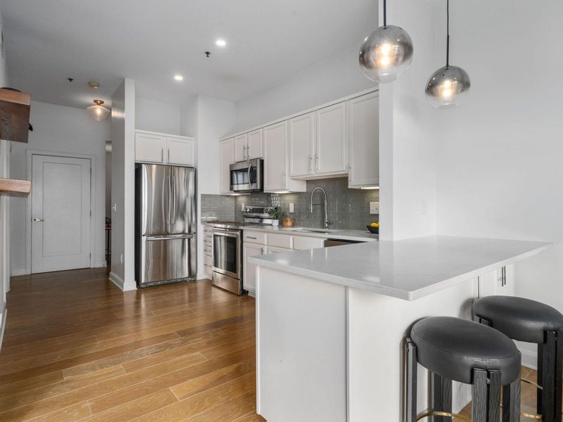 825 N 4th Street , Unit 407, Columbus, OH 43215 Photo 5