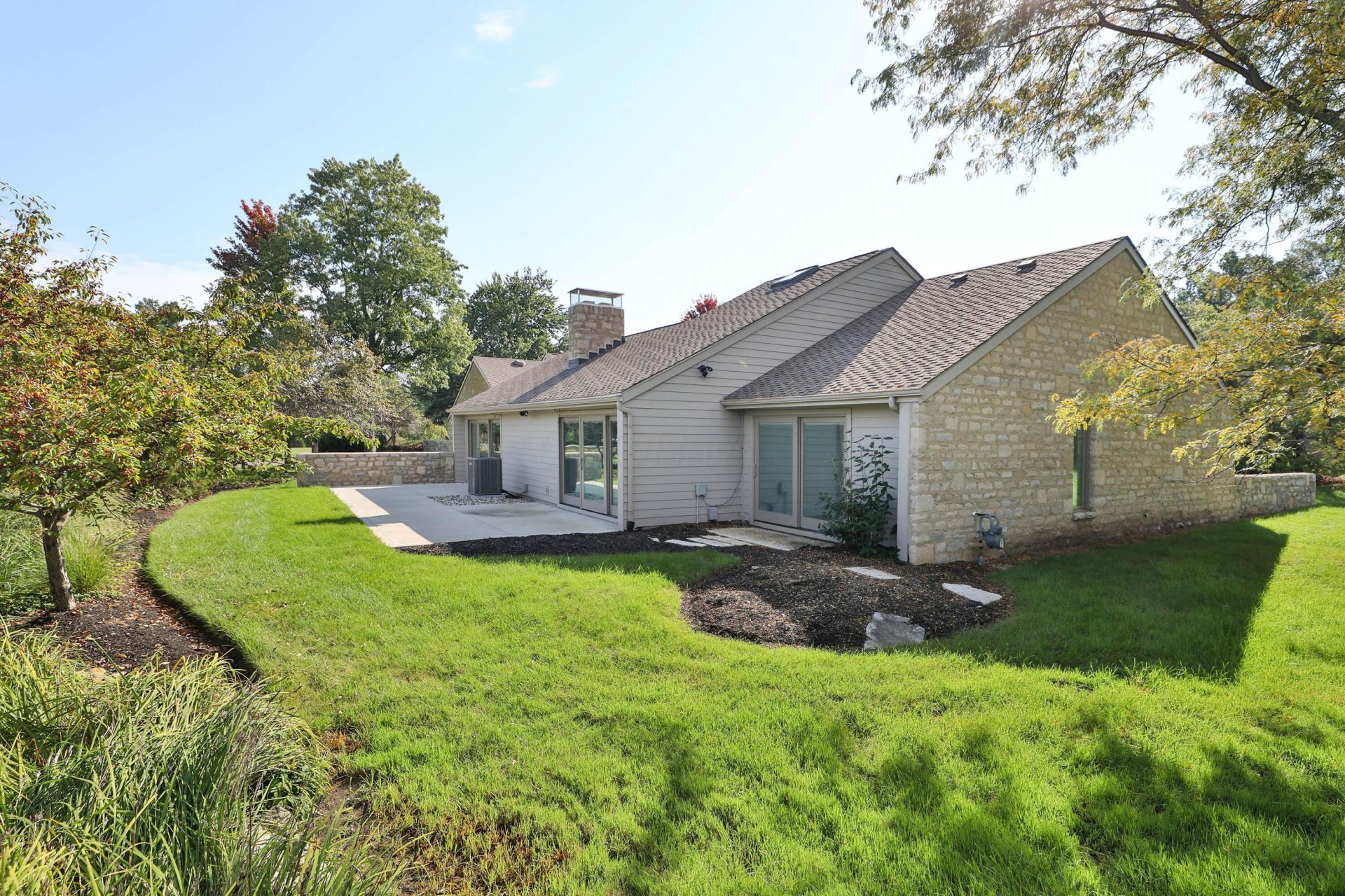 5714 Strathmore Lane, Unit 25, Dublin, OH 43017 Main Photo