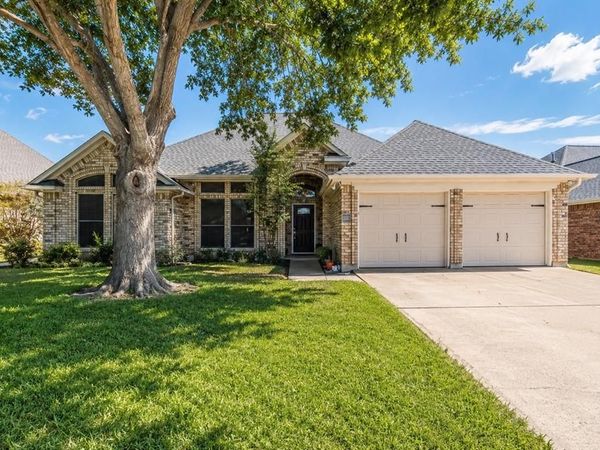 2207 Nugent Drive, Mansfield, TX 76063
