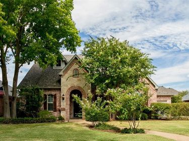 13825 E Riviera Drive, Fort Worth, TX 76028