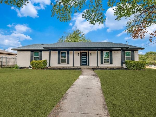 5445 Enderly Place, Dallas, TX 75227