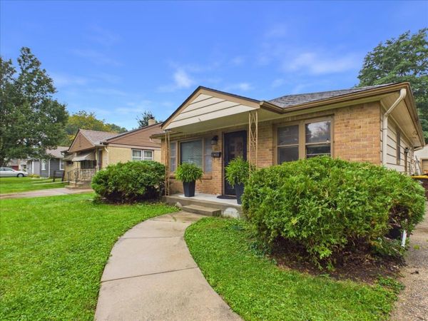 1411 Stratford Avenue , Rockford, IL 61107