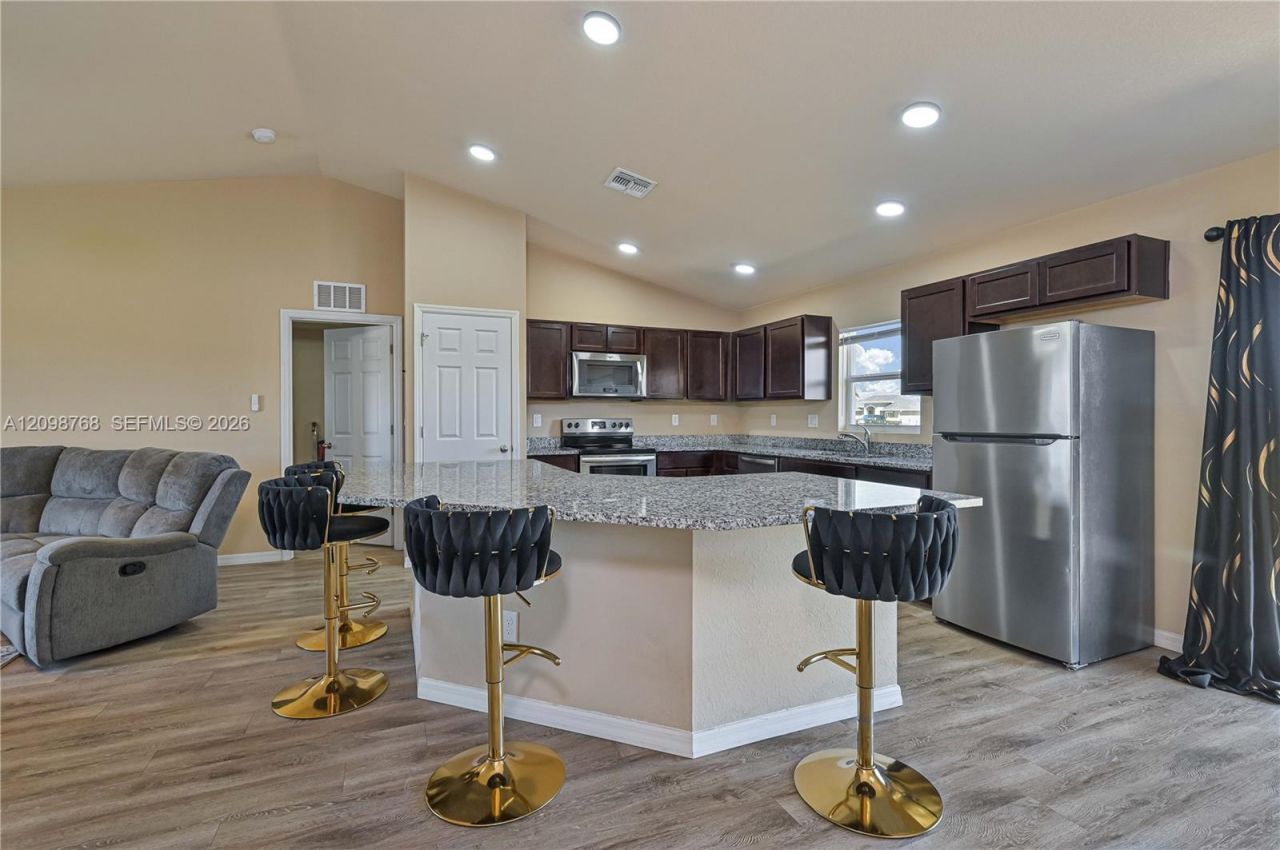 3519 NW 42nd Ave, Cape Coral, FL 33993 Photo