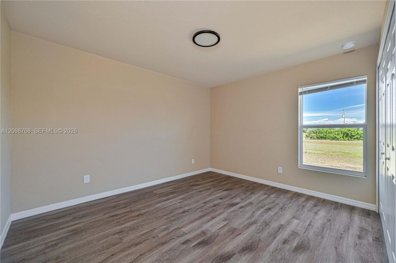 3519 NW 42nd Ave, Cape Coral, FL 33993 Photo