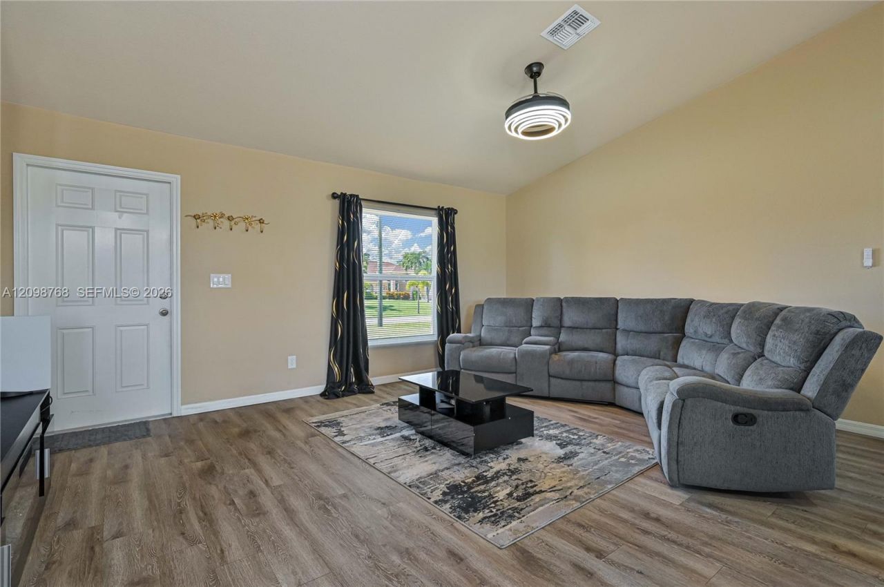 3519 NW 42nd Ave, Cape Coral, FL 33993 Photo