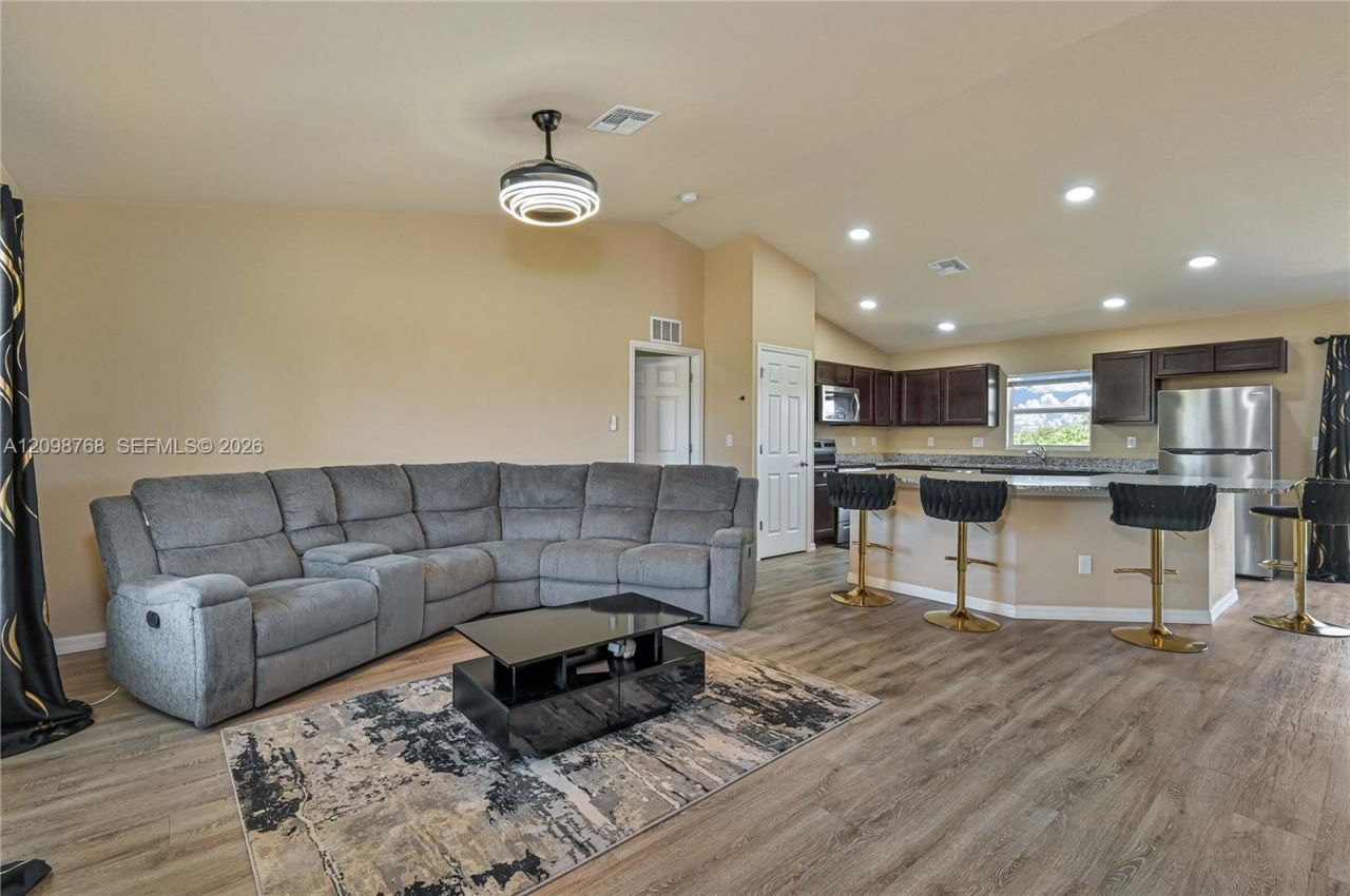 3519 NW 42nd Ave, Cape Coral, FL 33993 Photo