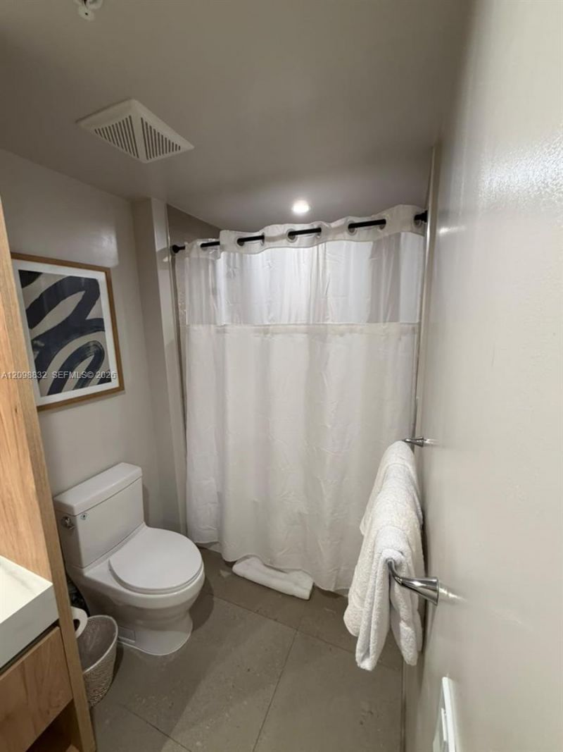 11 NE 6th St , Unit 406, Miami, FL 33132 Photo