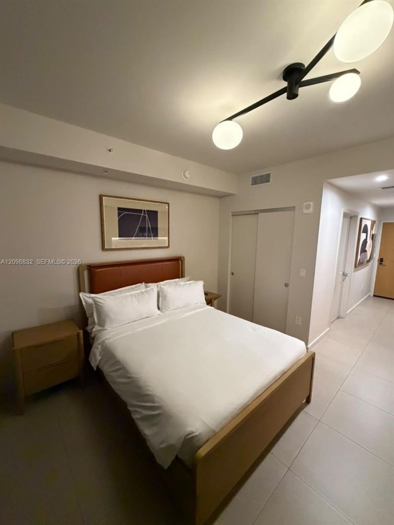 11 NE 6th St , Unit 406, Miami, FL 33132 Photo