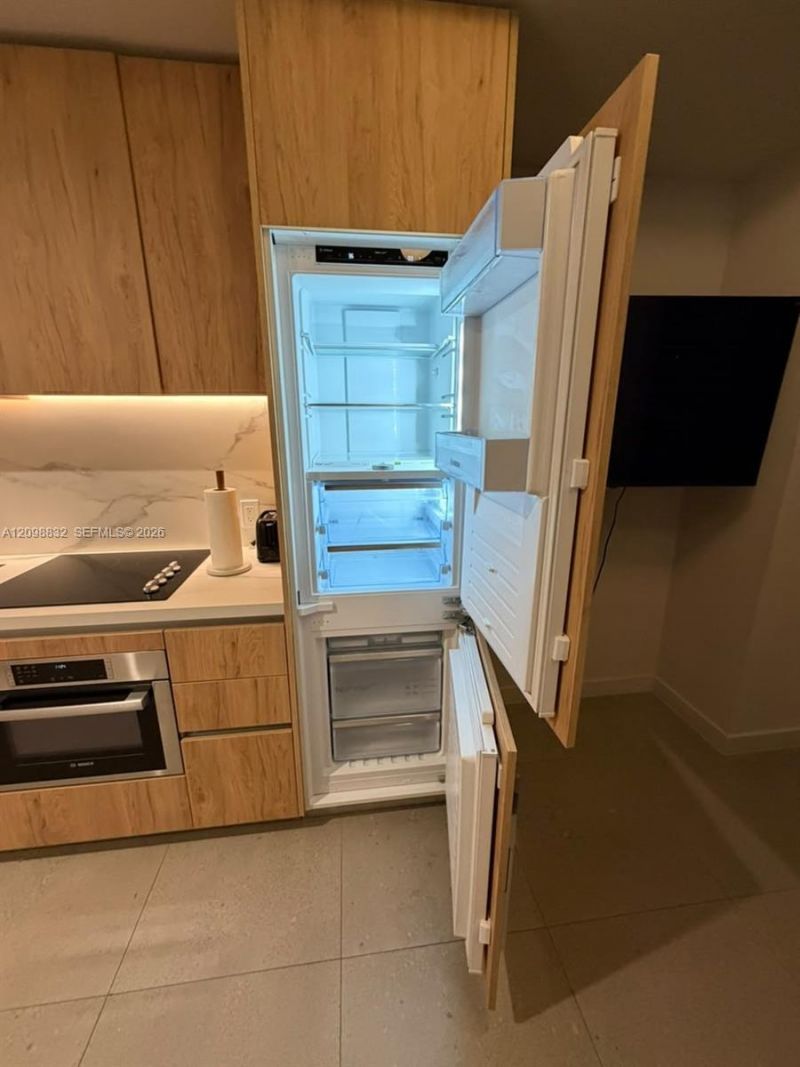 11 NE 6th St , Unit 406, Miami, FL 33132 Photo