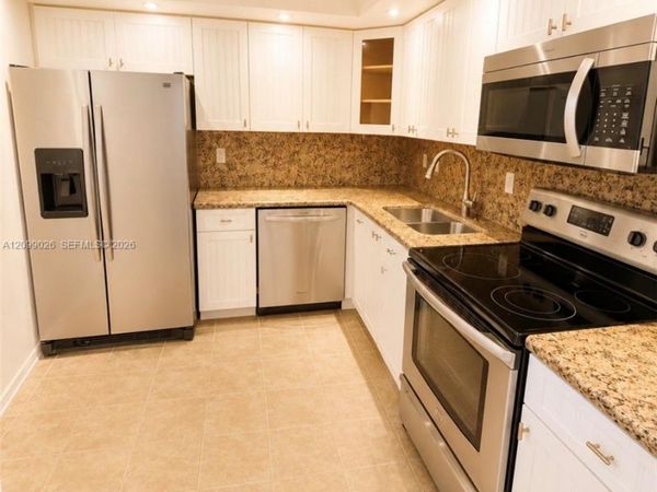 500 Three Islands Blvd , Unit L25, Hallandale Beach, FL 33009