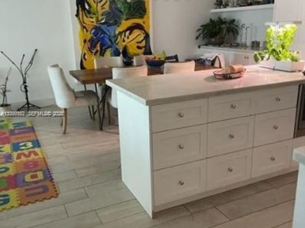 550 Ocean Dr , Unit 7H, Key Biscayne, FL 33149