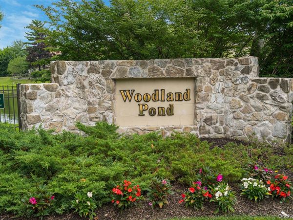 122 Woodlake Drive W, Woodbury, NY 11797
