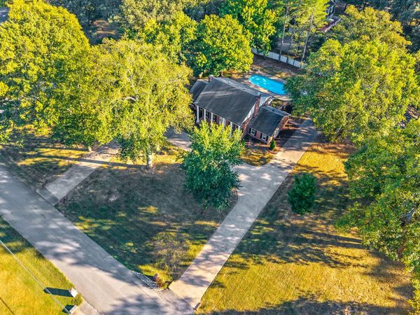 2904 Winn Mor Dr , Clarksville, TN 37043