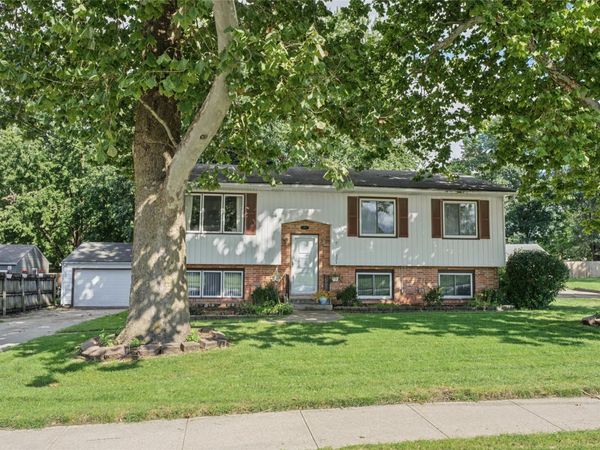 371 N Hickory Boulevard, Pleasant Hill, IA 50327