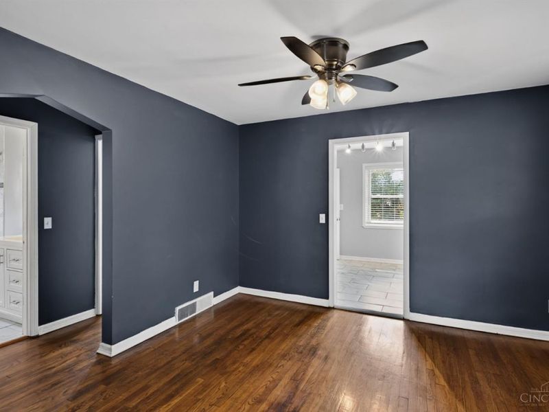 5065 Western Hills Avenue, Green Township, OH 45238 Photo 9