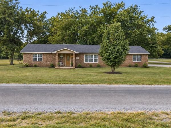 802 S Clayton Avenue, Wynnewood, OK 73098