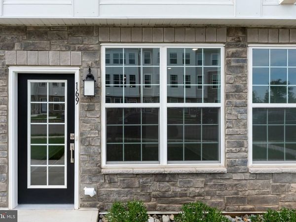169 LEONA STEWART LANE, PENNINGTON, NJ 08534