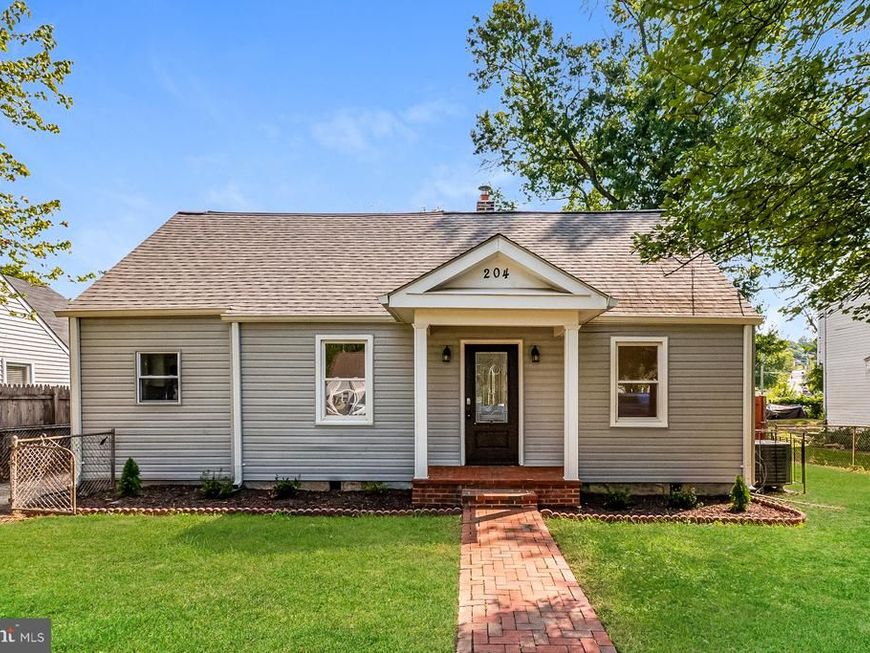 204 N Huron Drive, Oxon Hill, MD 20745 Main Photo