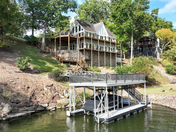 1605 HOLIDAY HILLS DR, Counce, TN 38326