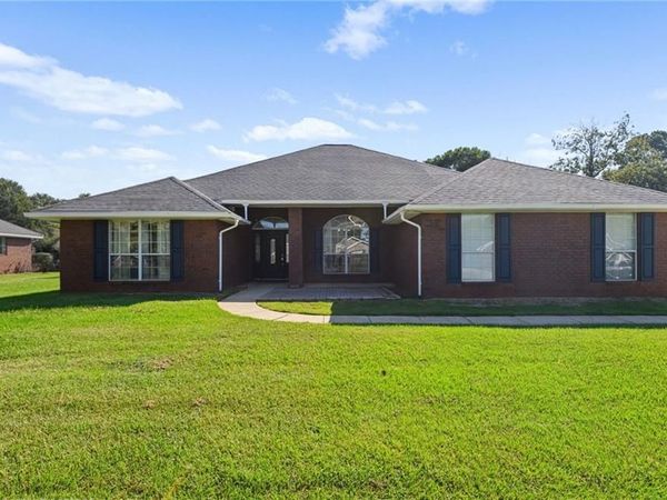 1517 Hunters Ridge Drive W, Mobile, AL 36695