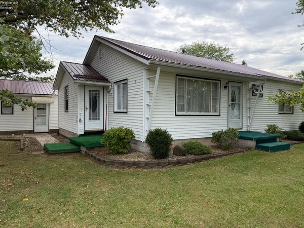 103 S Buckeye Drive, Attica, OH 44807